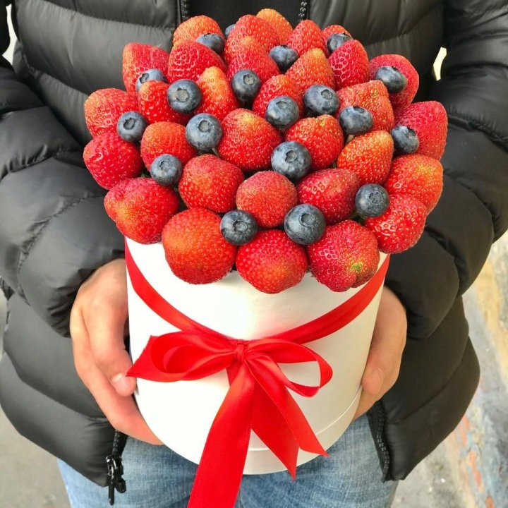 Клубничный бокс №3 в Ангарске