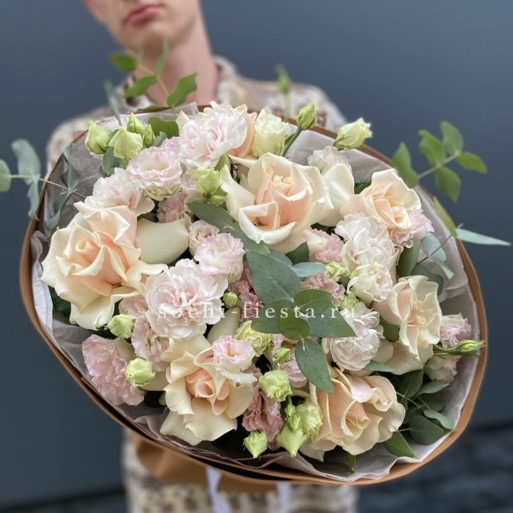  Букет кремовых роз "Мокко" в Ангарске