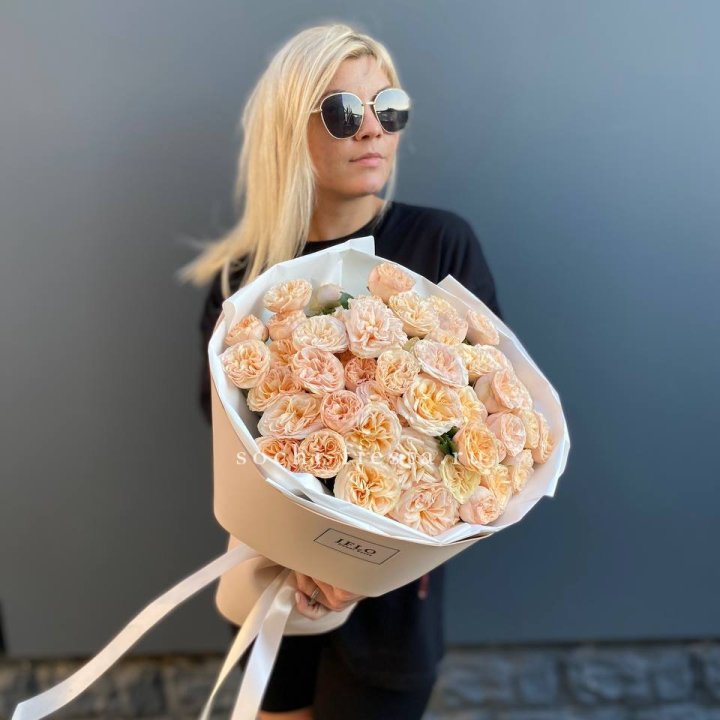 15 пионовидных роз №2 в Ангарске