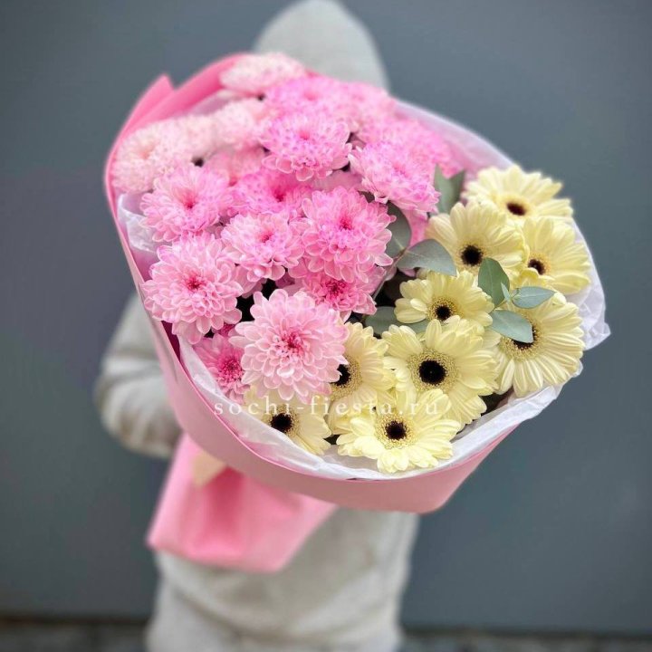 Дуо хризантем и гербер в Ангарске