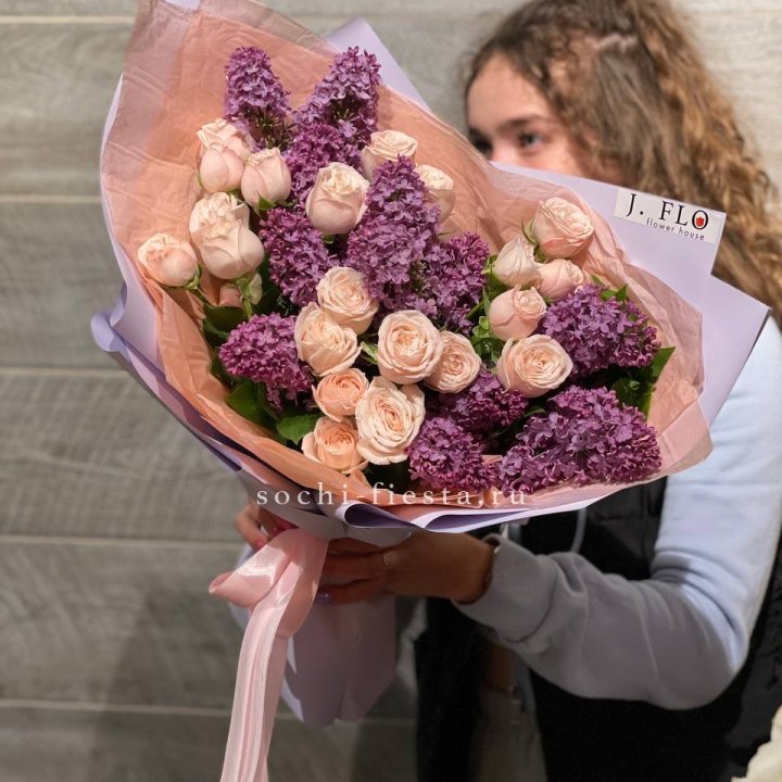 Букет "Лиловая весна" в Ангарске