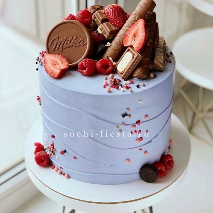 Торт "Milka's world" в Ангарске