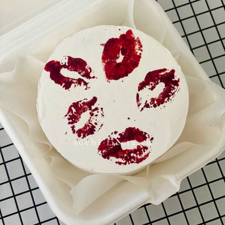 Бенто-торт "Поцелуй" в Ангарске