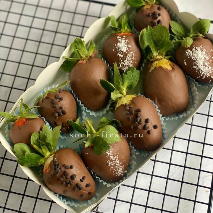 Клубника в шоколаде 10 ягод в Ангарске