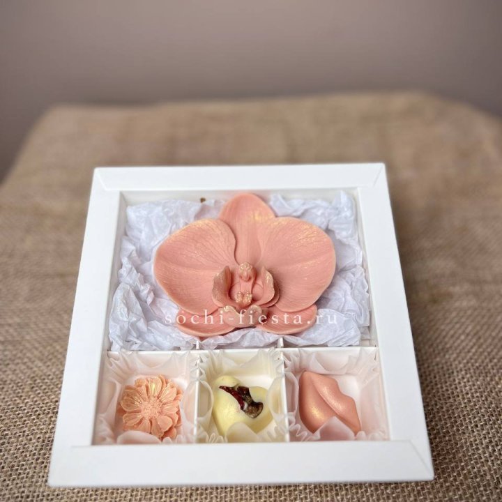 Конфеты из шоколада с Орхидеей в Ангарске