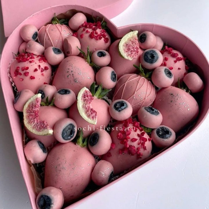 Клубника в шоколаде Сердце в Ангарске