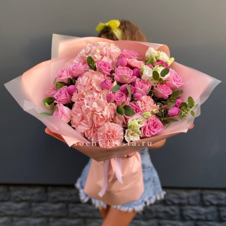 Авторский букет "Восторг" в Ангарске