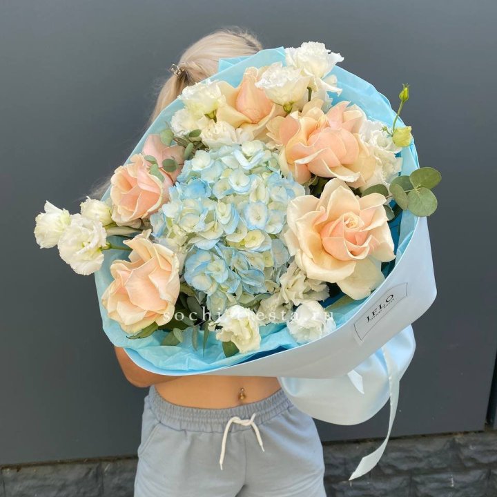 Сборный букет "Голубой закат" в Ангарске