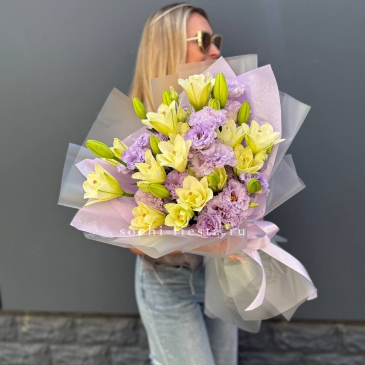  Букет лилий и эустом в Ангарске