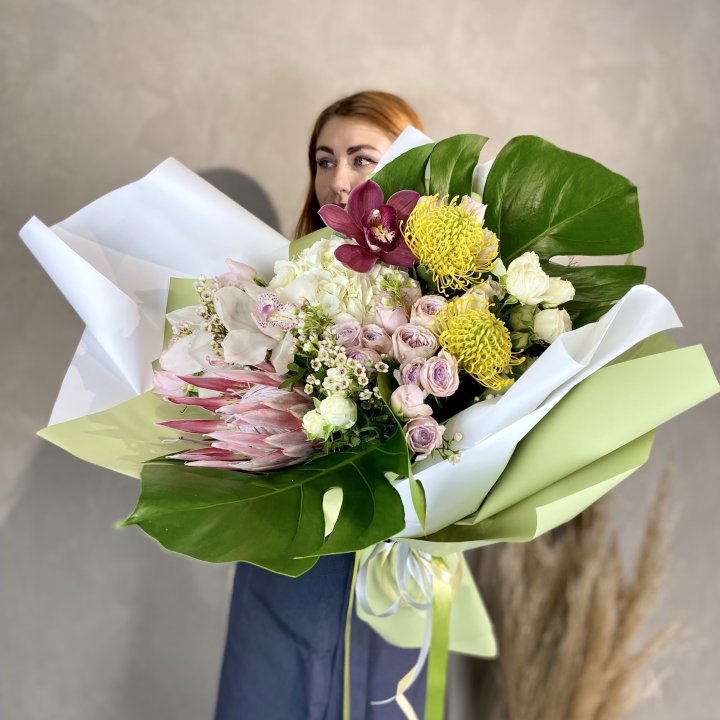 Дизайнерский букет экзотики в Ангарске