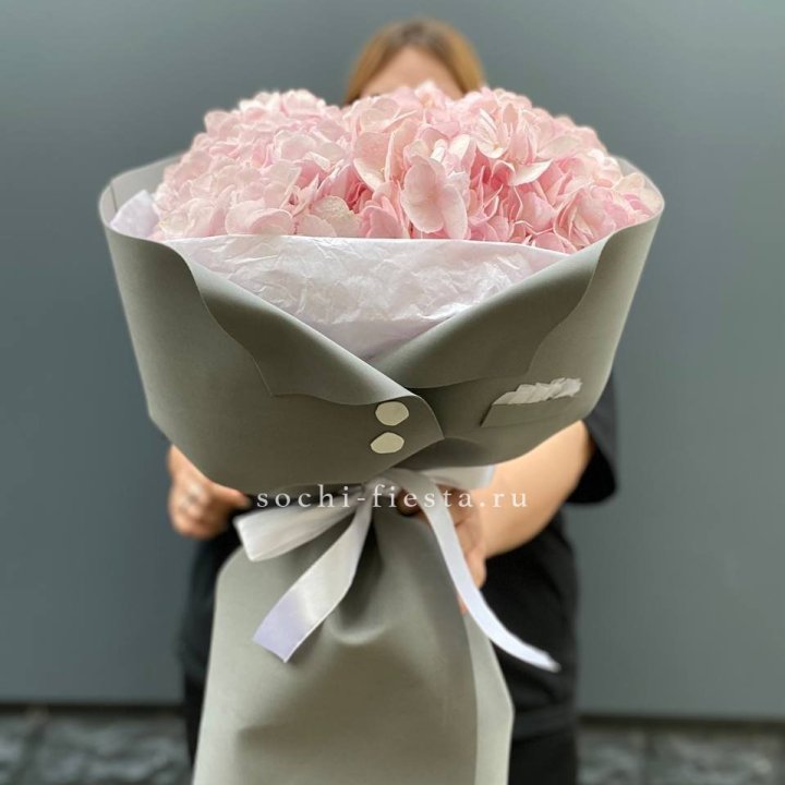  Букет  пиджачок из 5 гортензий в Ангарске