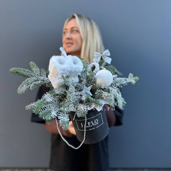 Новогодний бокс "Ботс вайт" в Ангарске