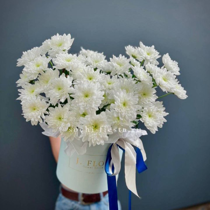 Коробка с хризантемами №3 в Ангарске