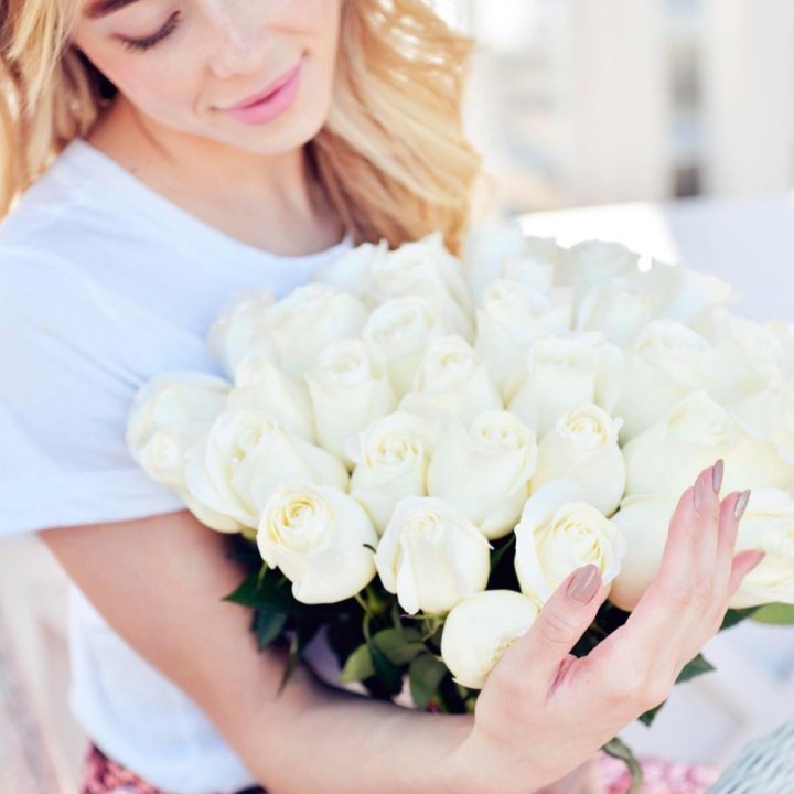 Букет высоких роз "Облака" в Ангарске