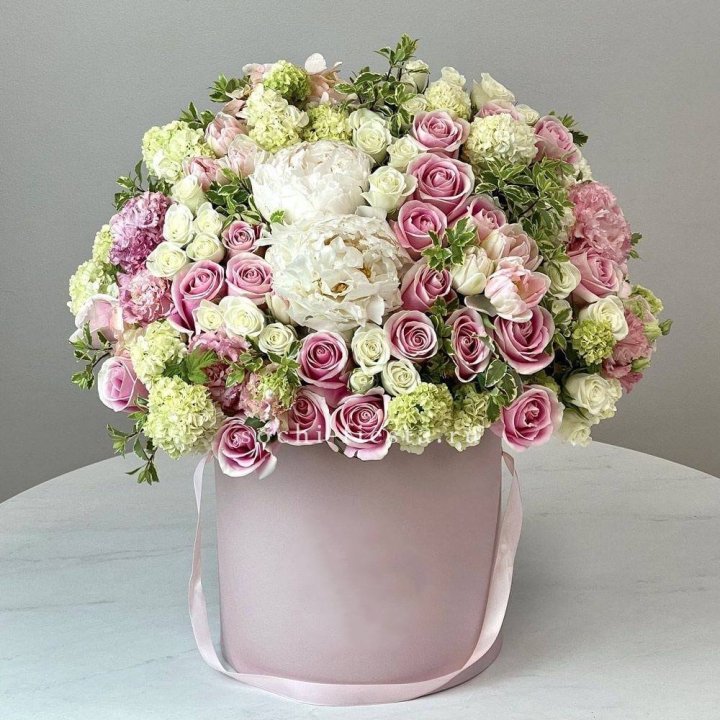 Цветочный бокс "Фантастик" в Ангарске