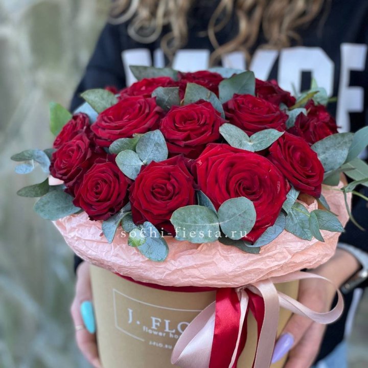 21 Красная роза в боксе №1 в Ангарске