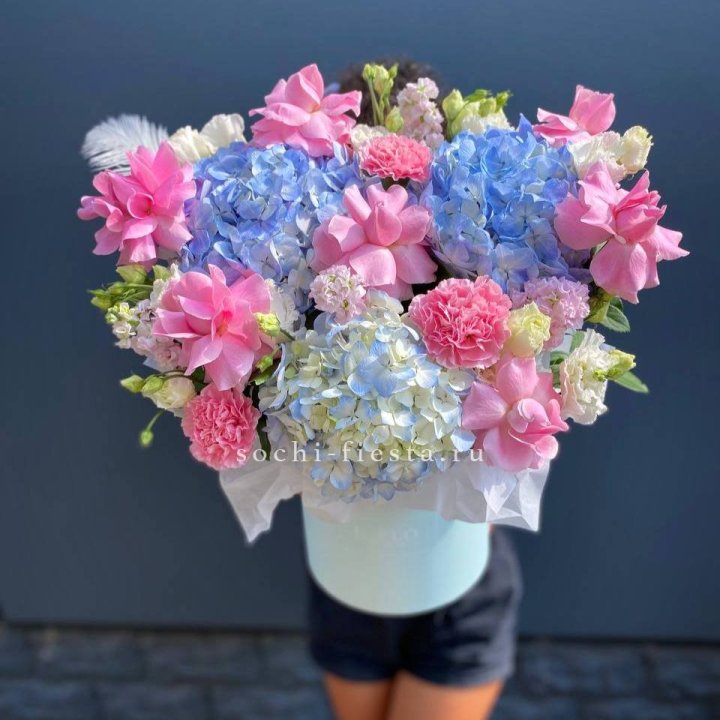 Коробка с цветами "Лемия" в Ангарске