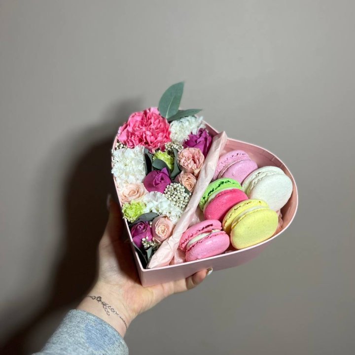 Дуо цветы и макаронсы в Ангарске