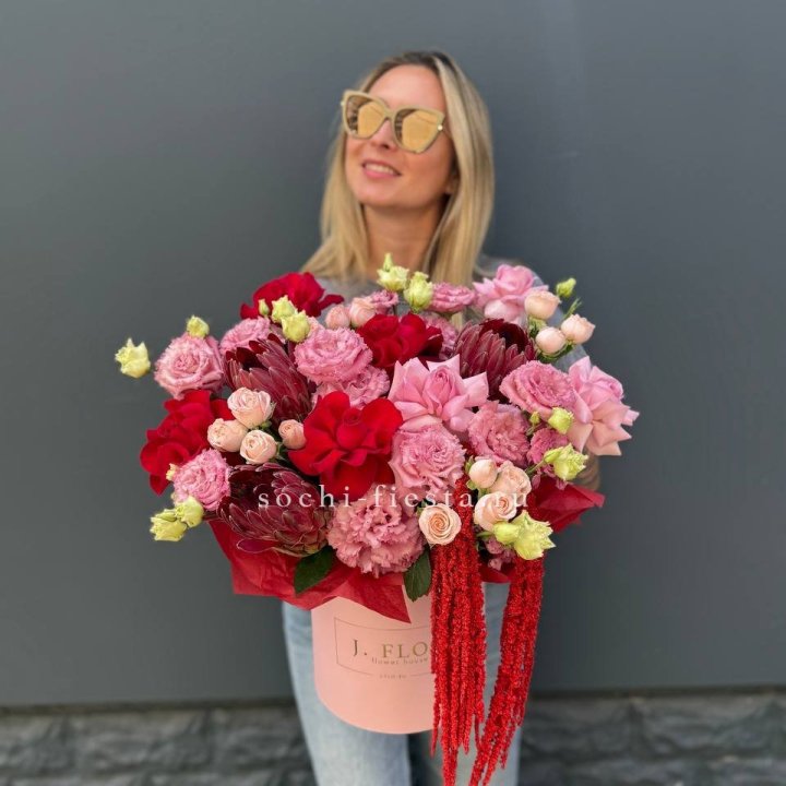 Дизайнерский цилиндр "Криотель" в Ангарске