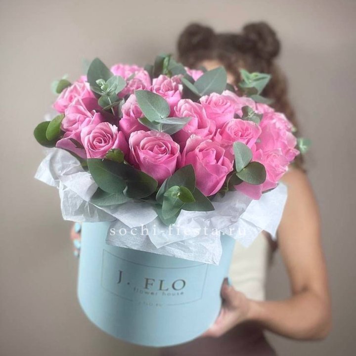 Бокс 27 роз в Ангарске