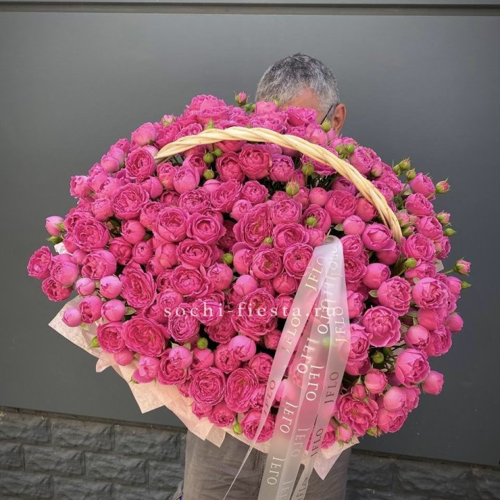 Корзина роз Мисти Баблс 151 в Ангарске