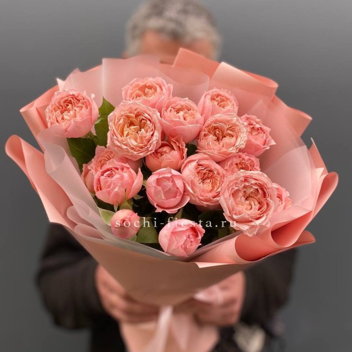 Букет комплимент из кустовых роз Джульетта в Ангарске