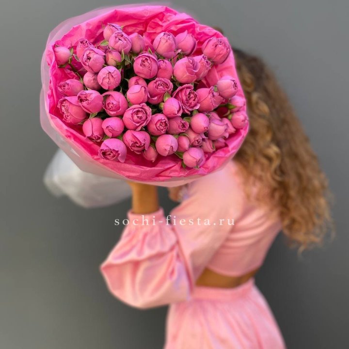 Букет из пионовидных роз  в Ангарске