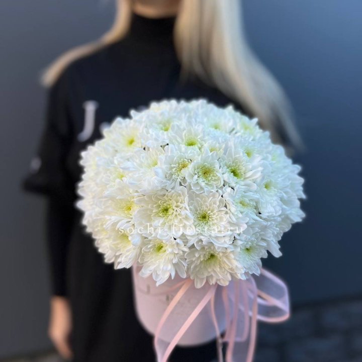 Коробка с хризантемами №1 в Ангарске