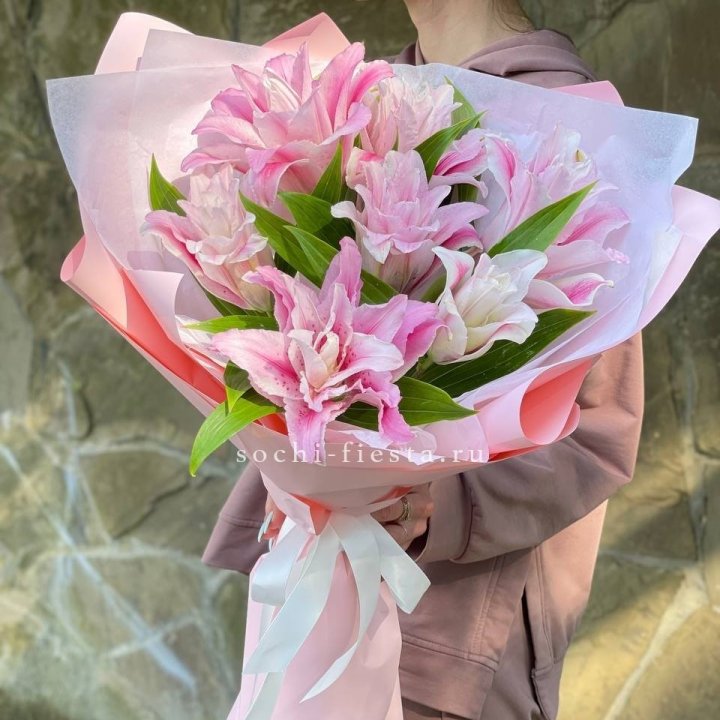 Букет пионовидных лилий №2 в Ангарске