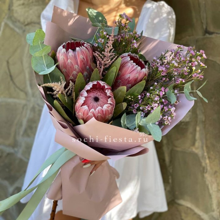 Букет из протеи "Клеопатра"  в Ангарске