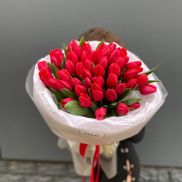 51 тюльпан "Любовь" в Ангарске