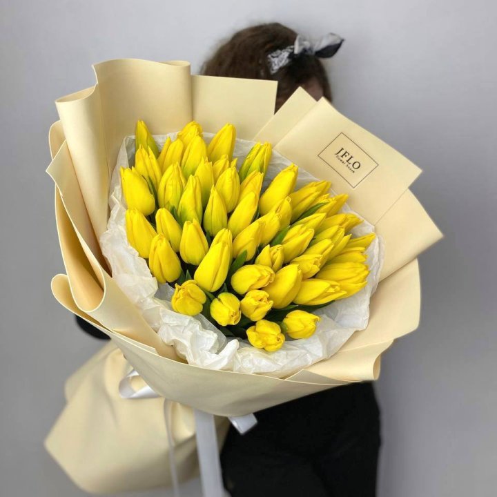 51 жёлтый тюльпан в Ангарске