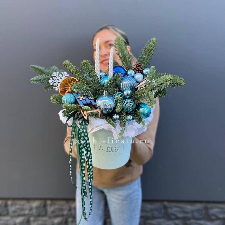 Композиция "Мери крисмас блю" в Ангарске