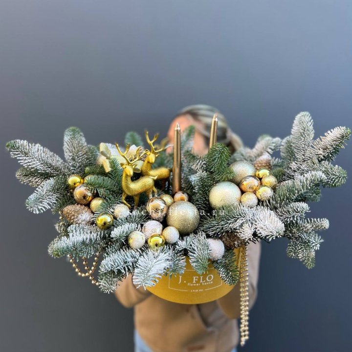 Композиция "Мери крисмас голд" в Ангарске