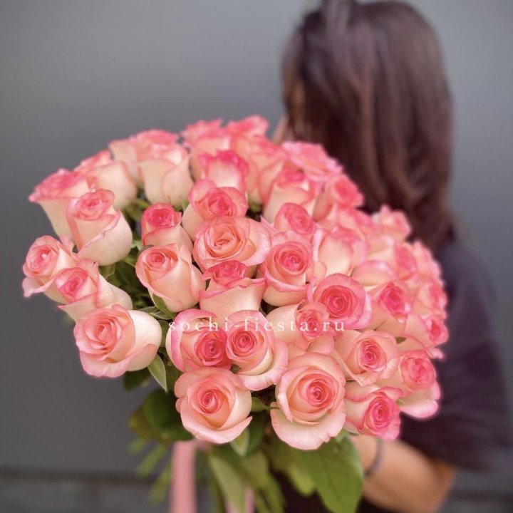 Охапка Роз Джумилия в Ангарске