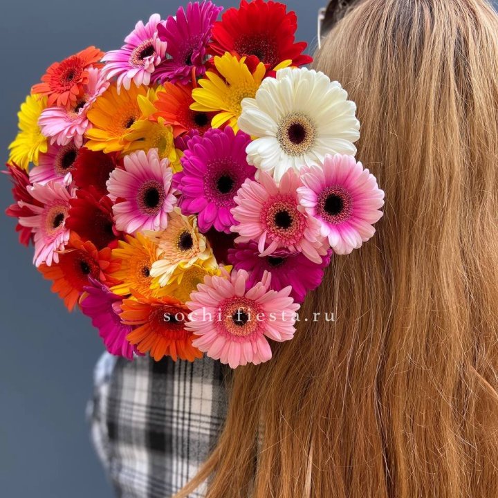 Охапка гербер  в Ангарске