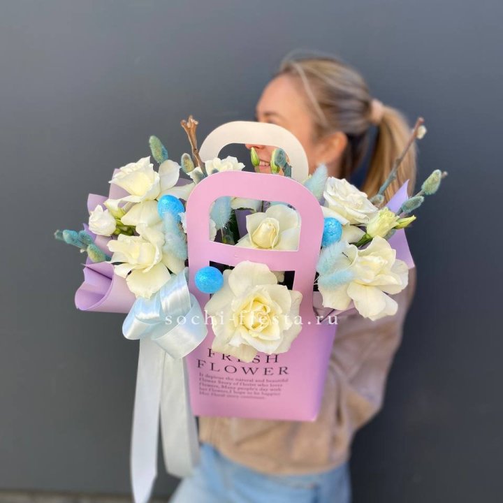 Цветочная сумочка "Пасхальная композиция" в Ангарске