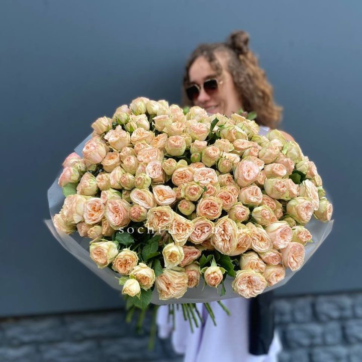 51 пионовидная роза в Ангарске