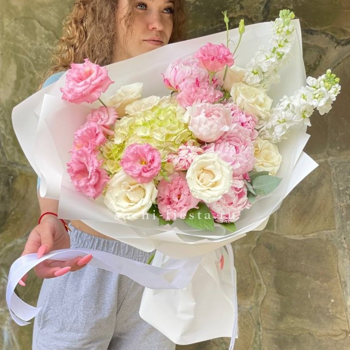 Букет с пионами №3 в Ангарске