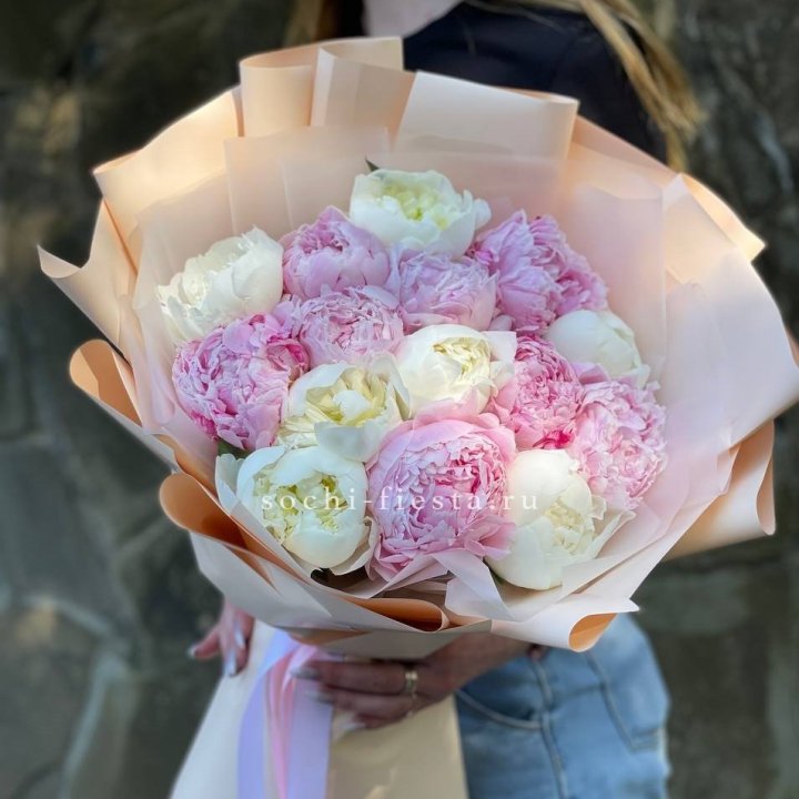 Букет 15 зефирных пионов в Ангарске