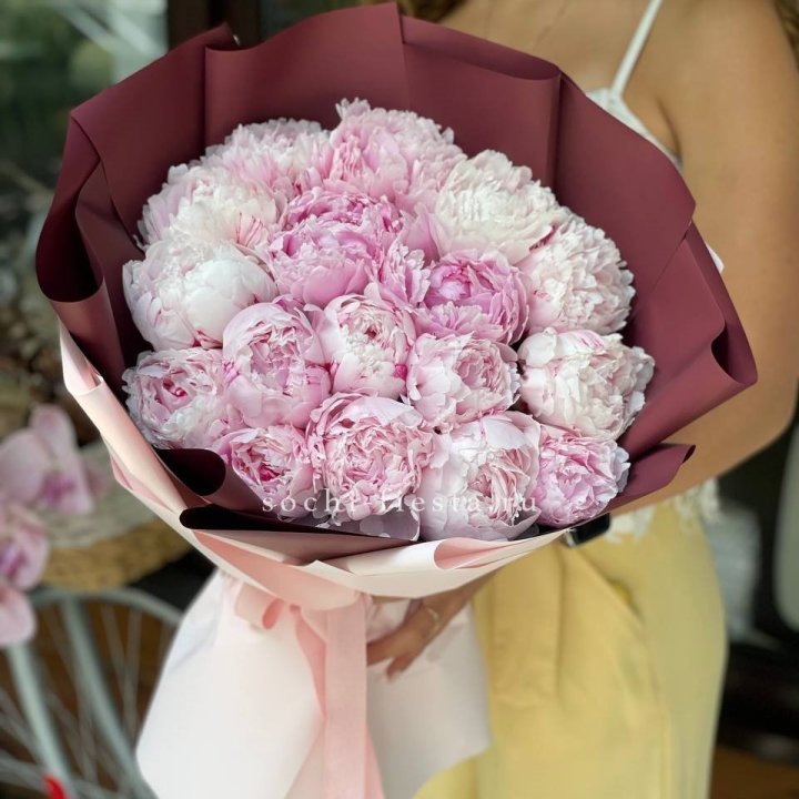Букет 17 зефирных пионов в Ангарске