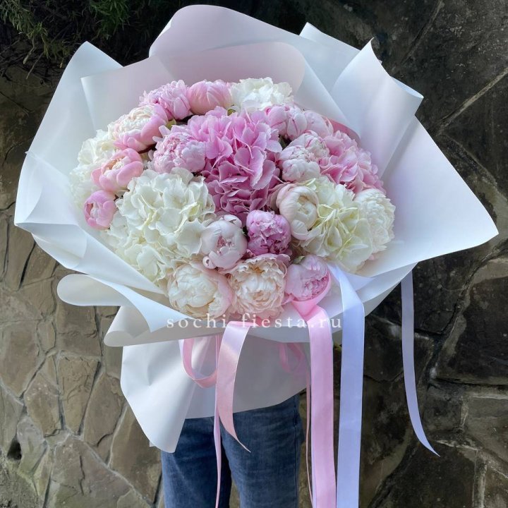 Букет "Пионы и Гортензии" в Ангарске