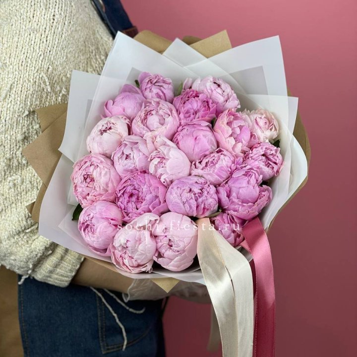 Букет из 21 пионов в Ангарске