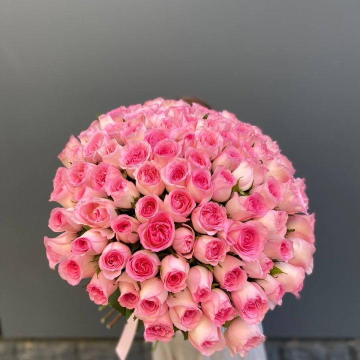 101 розовая роза в Ангарске