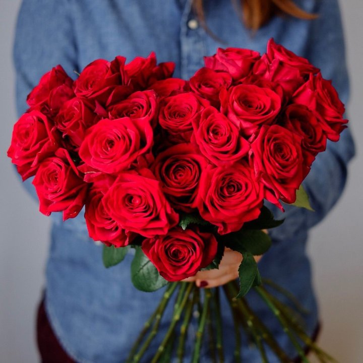 25 красных роз в Ангарске