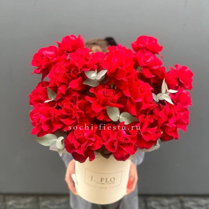 35 Французских роз в боксе в Ангарске