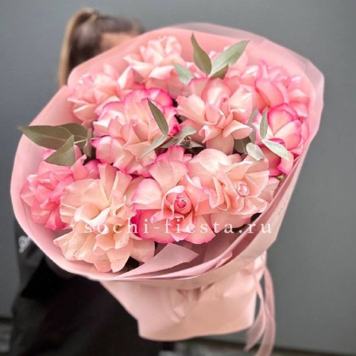 Нежно- розовые французские розы Венди в Ангарске