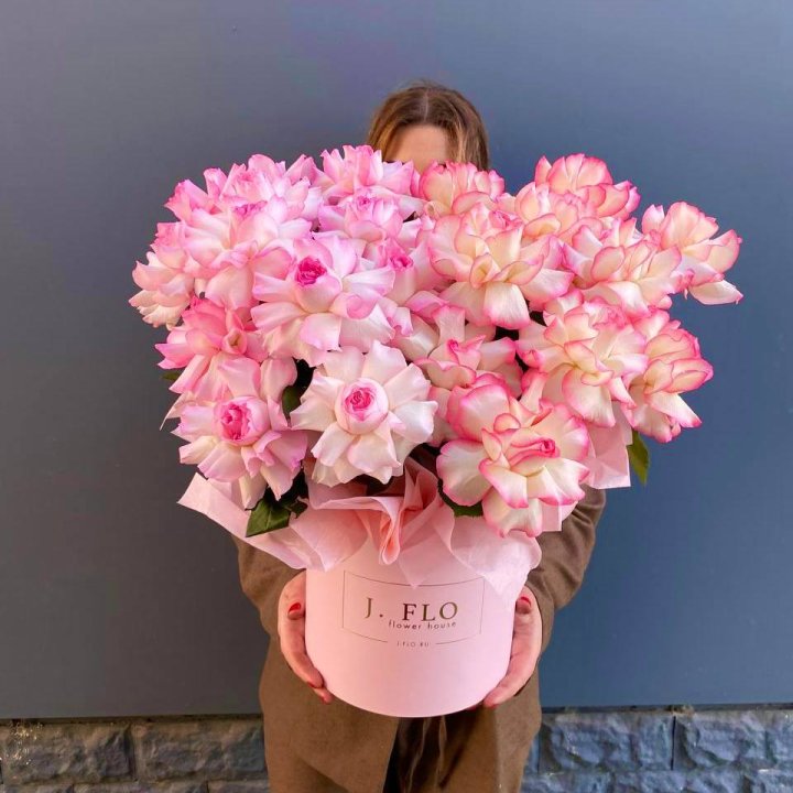 25 Французских роз микс в боксе в Ангарске