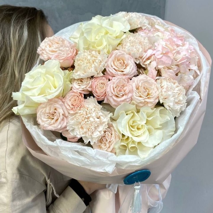 Дизайнерский букет "Джентел" в Ангарске