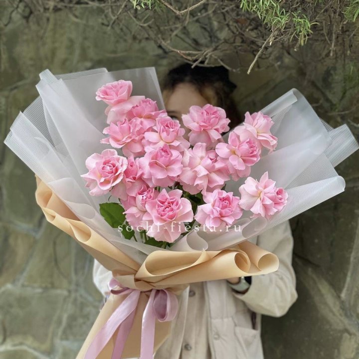 Букет из 15 французских роз Пинк дрим в Ангарске